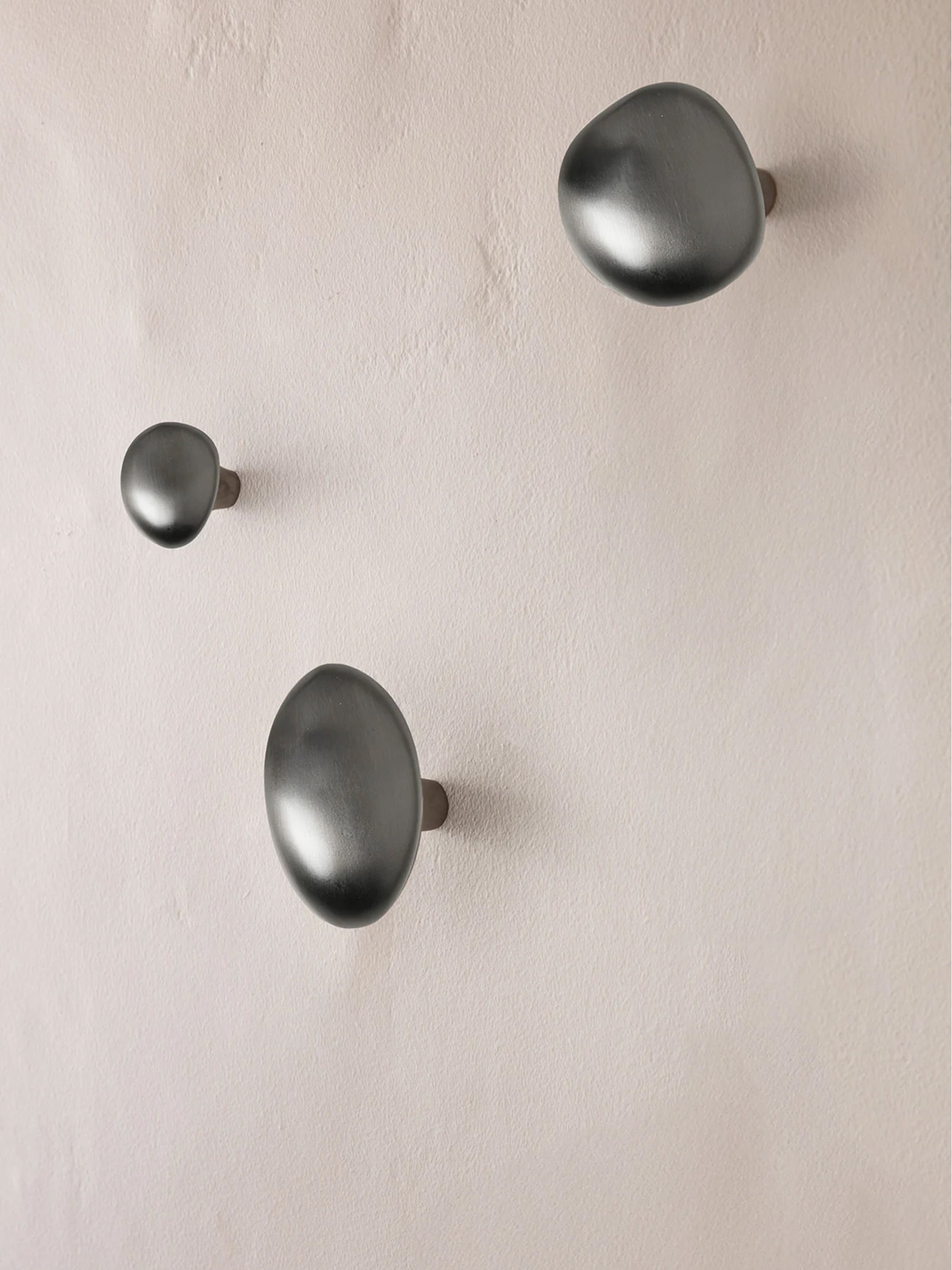 Mushroom Hook Black Brass