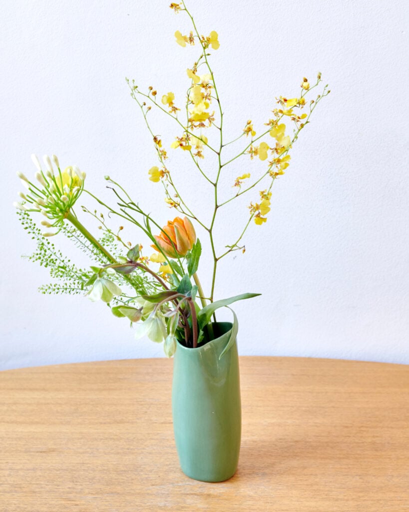 Lutz tall vase, <em>Green</em>