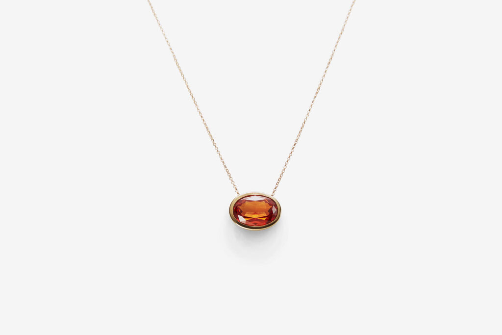 Olga drop G, <em>Orange padparadshah</em>