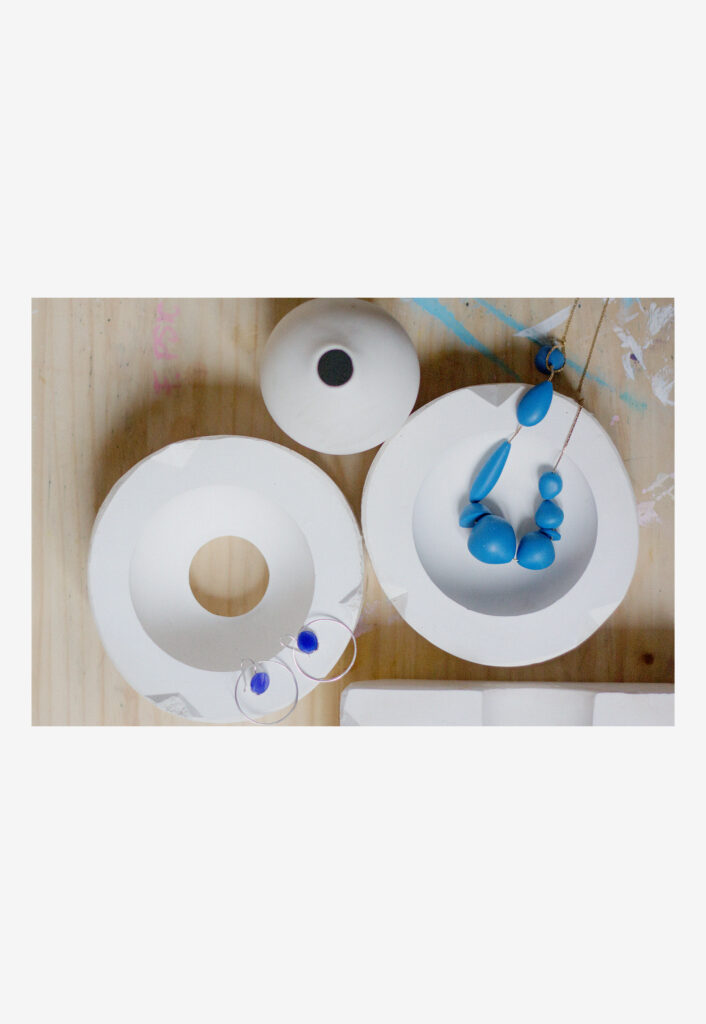 Leonora bead G, <em>Blue</em>