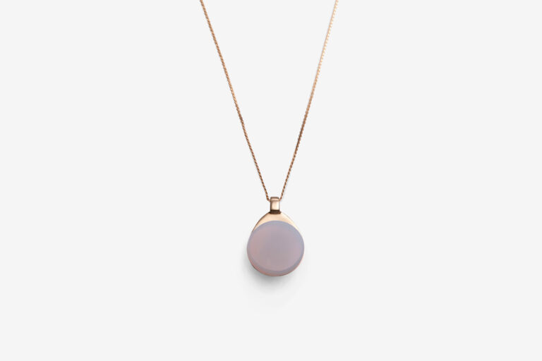 Georgia pendant G, <em></noscript>Calcedonia gris</em>