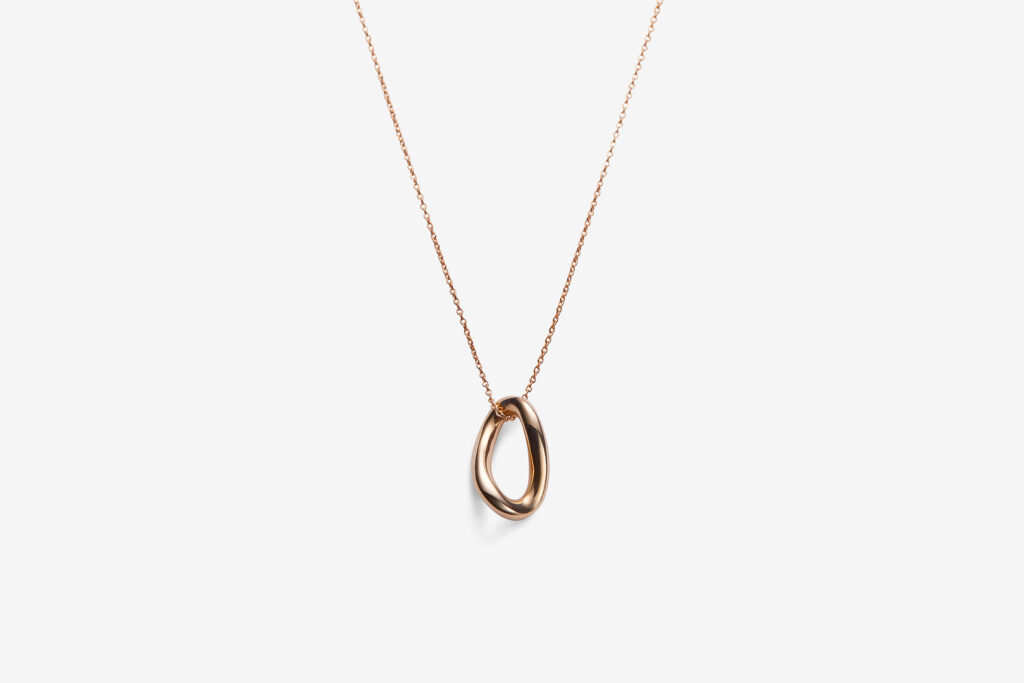Dora oval G