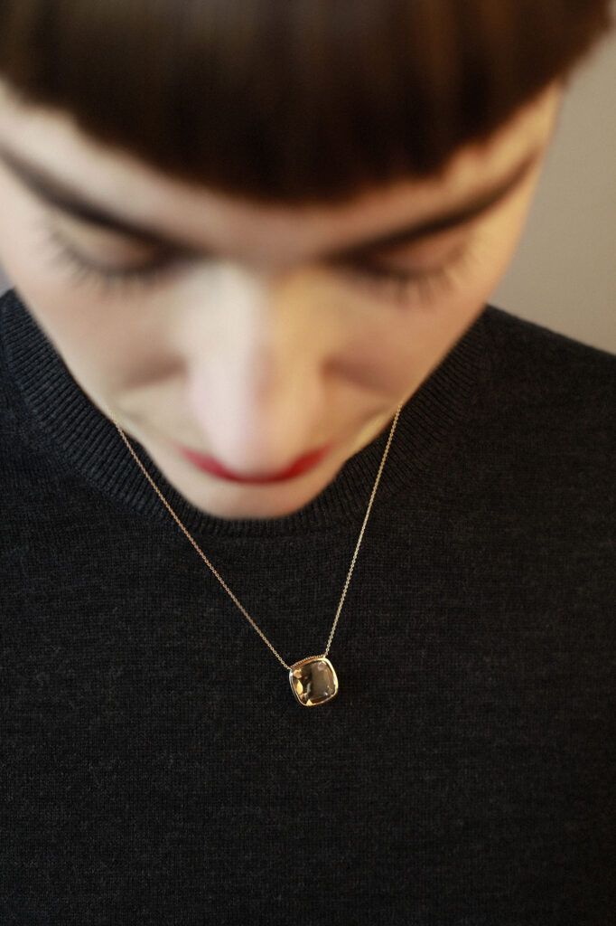 Tilda square G, <em>Smokey quartz</em>